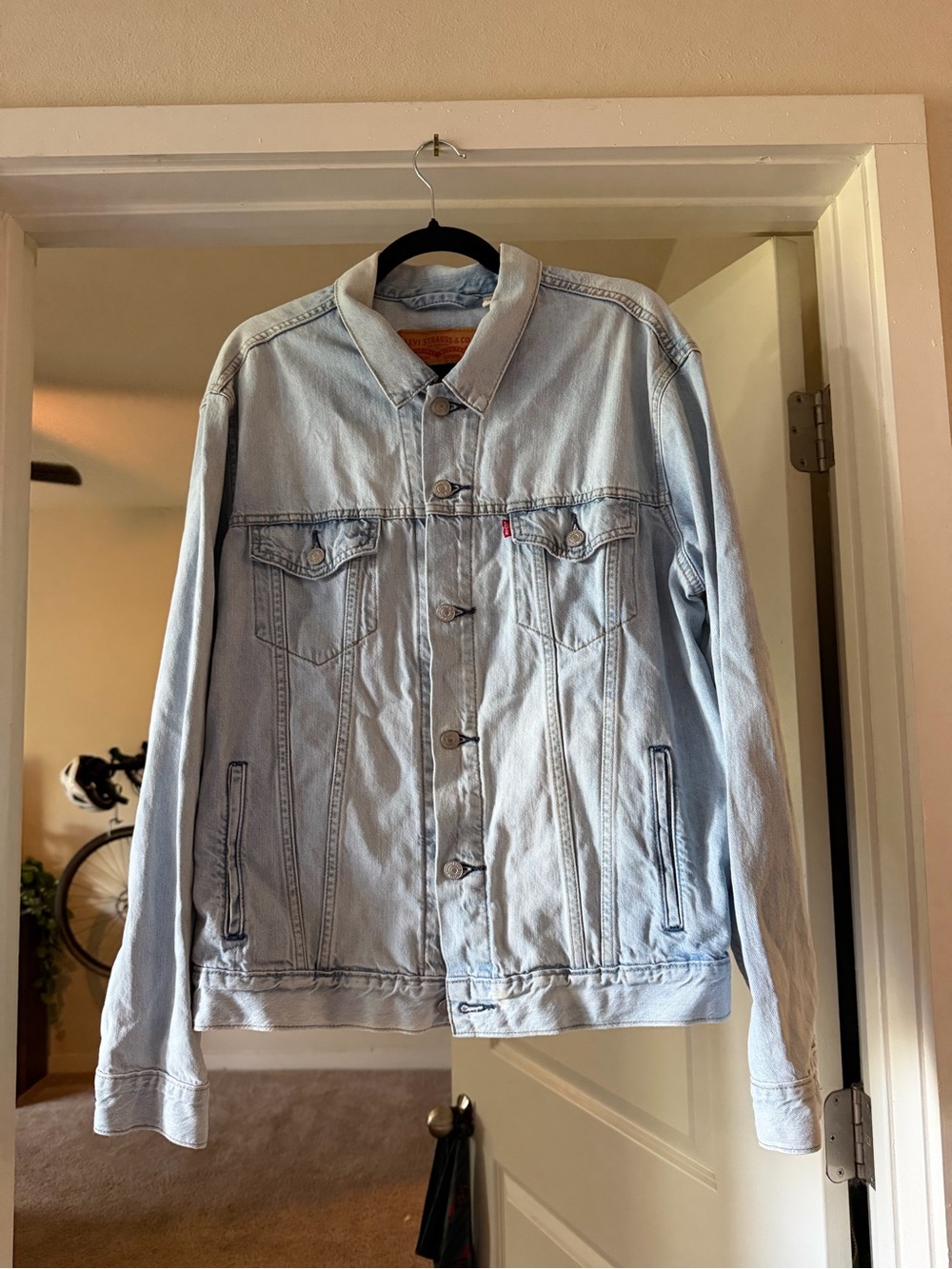 Levi's Light Wash Denim Jacket - Pale Blue